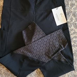 Zyia Active Black Flower Power Luxe Hi-Rise Legging